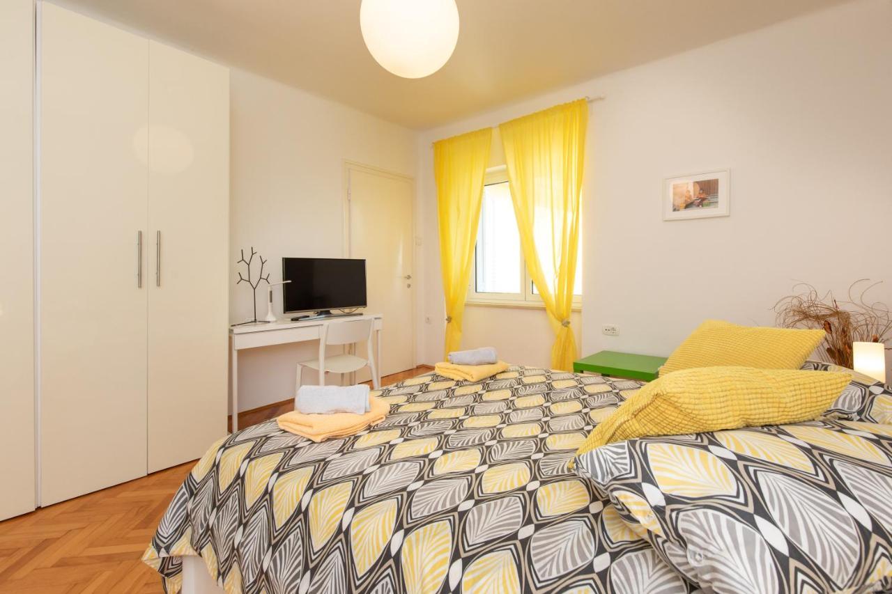 Apartment Portapisana Just 50M From The Beach Krk Town Buitenkant foto