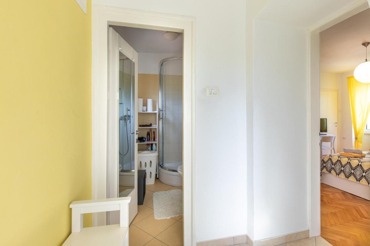 Apartment Portapisana Just 50M From The Beach Krk Town Buitenkant foto