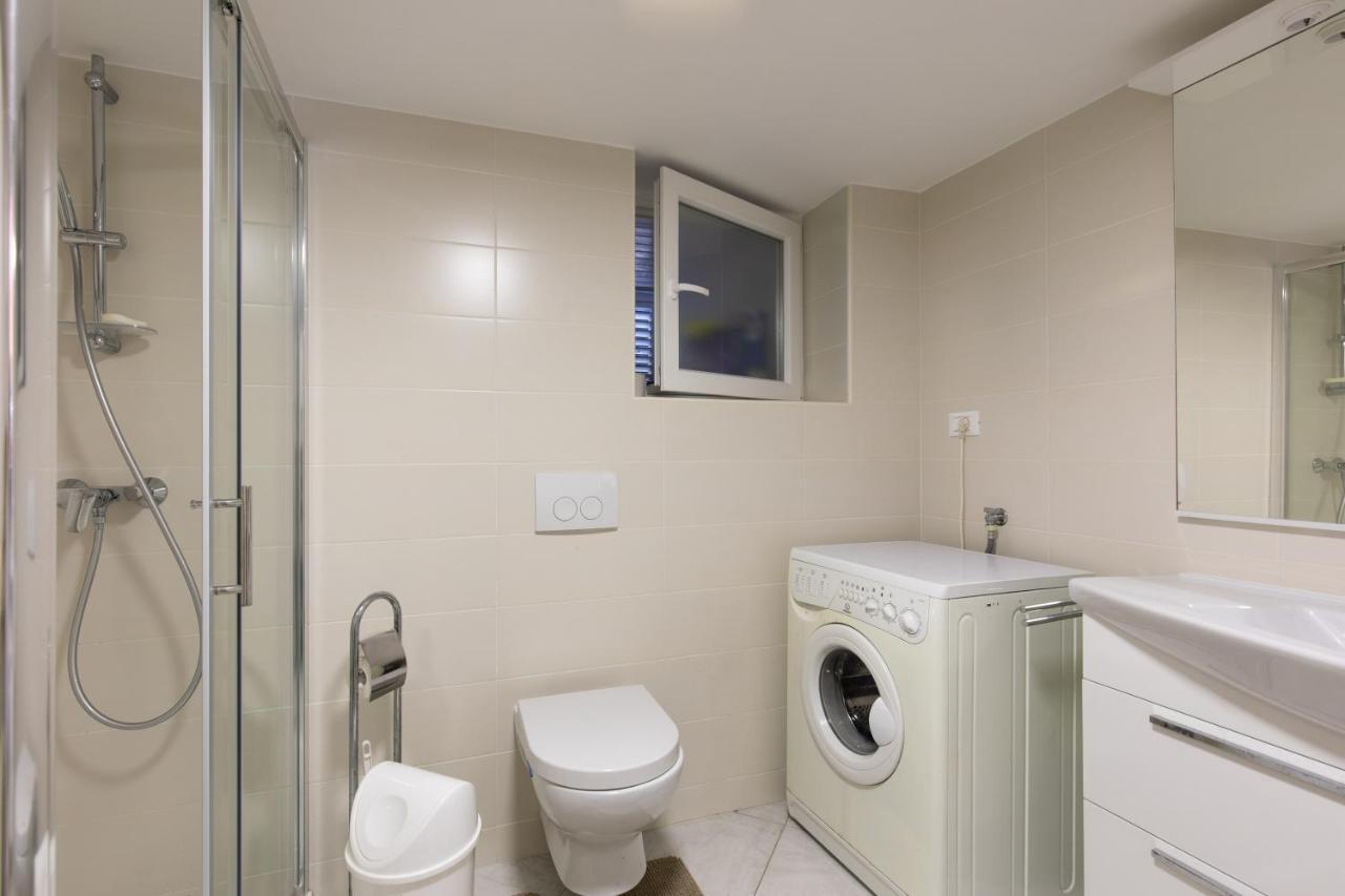 Apartment Portapisana Just 50M From The Beach Krk Town Buitenkant foto