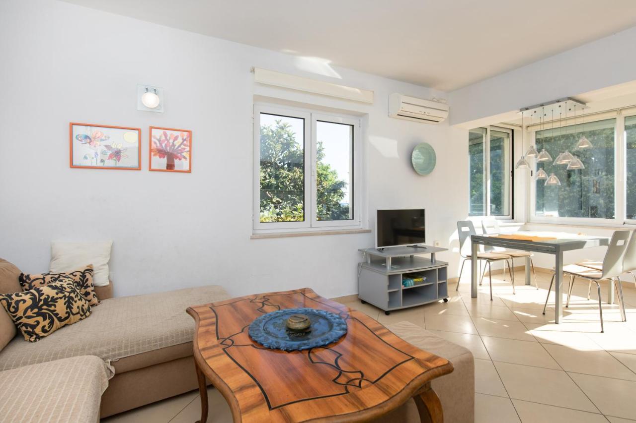 Apartment Portapisana Just 50M From The Beach Krk Town Buitenkant foto