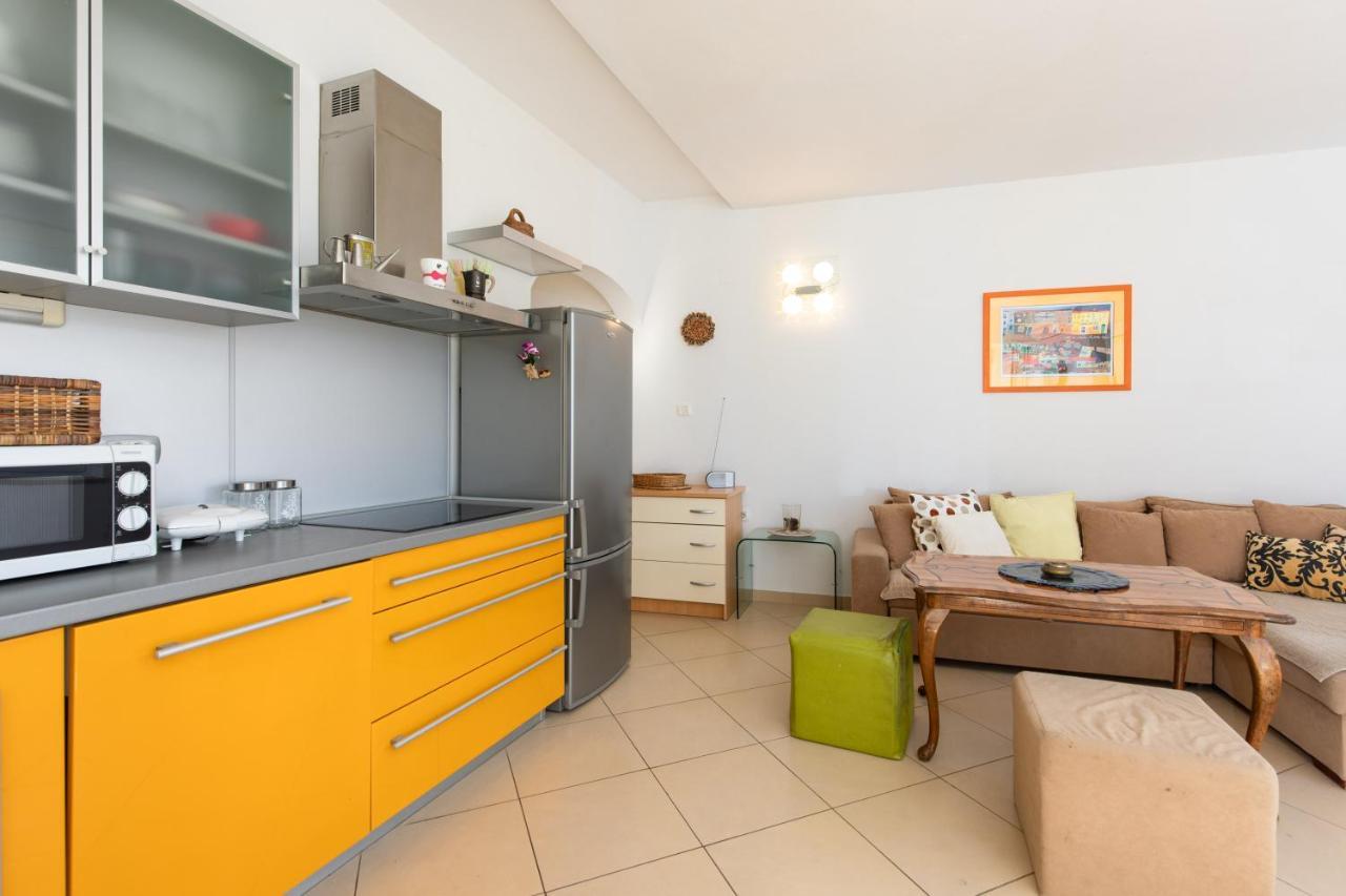 Apartment Portapisana Just 50M From The Beach Krk Town Buitenkant foto