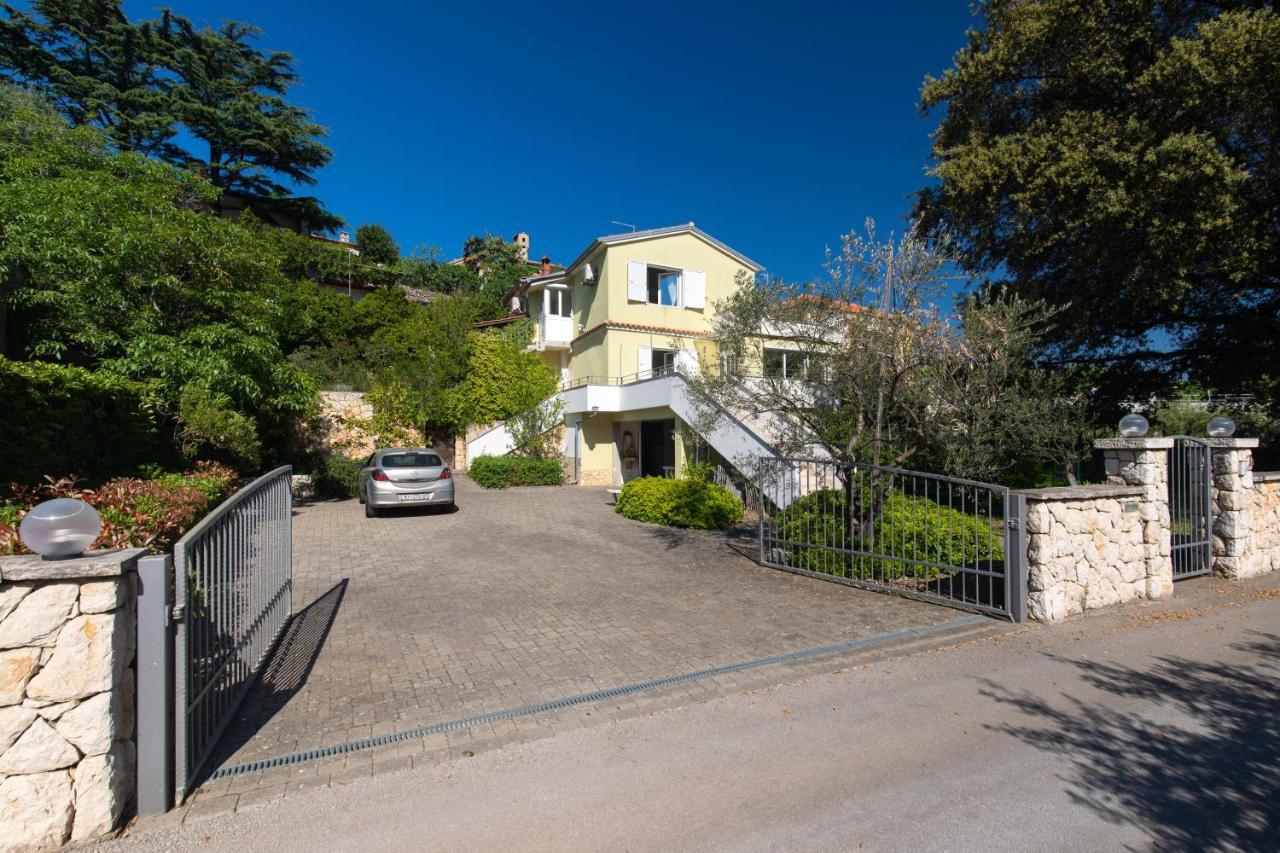 Apartment Portapisana Just 50M From The Beach Krk Town Buitenkant foto