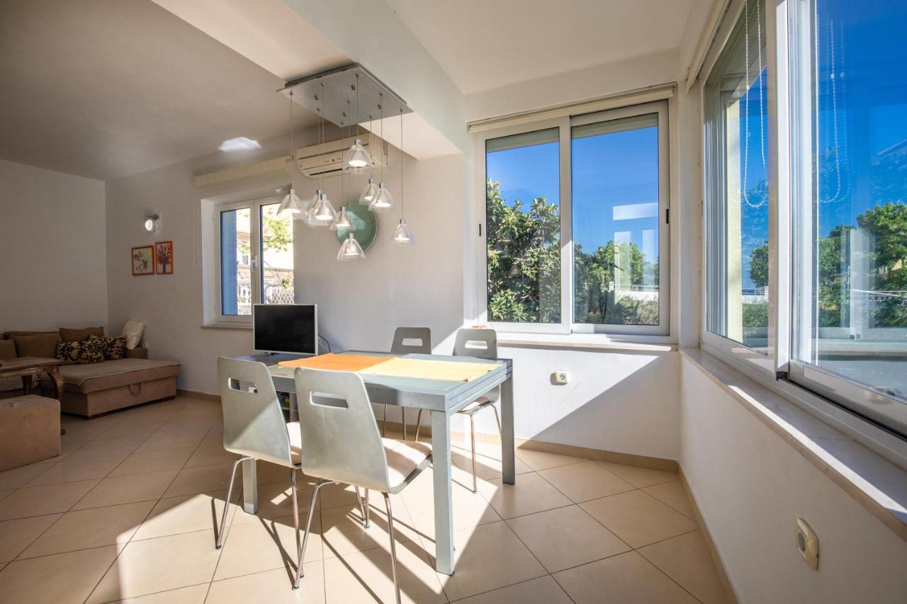 Apartment Portapisana Just 50M From The Beach Krk Town Buitenkant foto